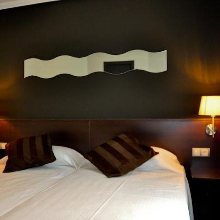 Hostal La Rotonda Ourense Zewnętrze zdjęcie