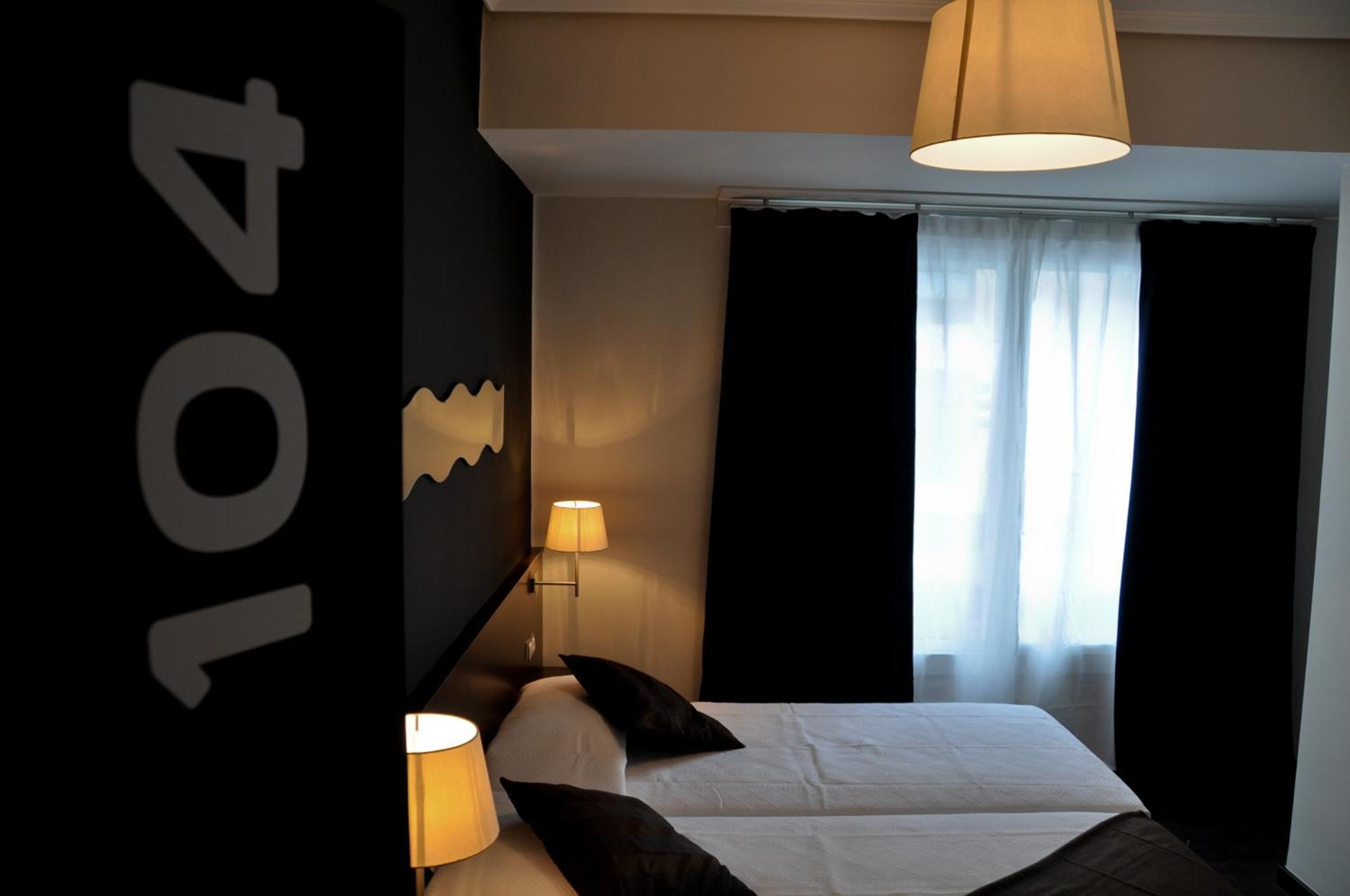 Hostal La Rotonda Ourense Zewnętrze zdjęcie
