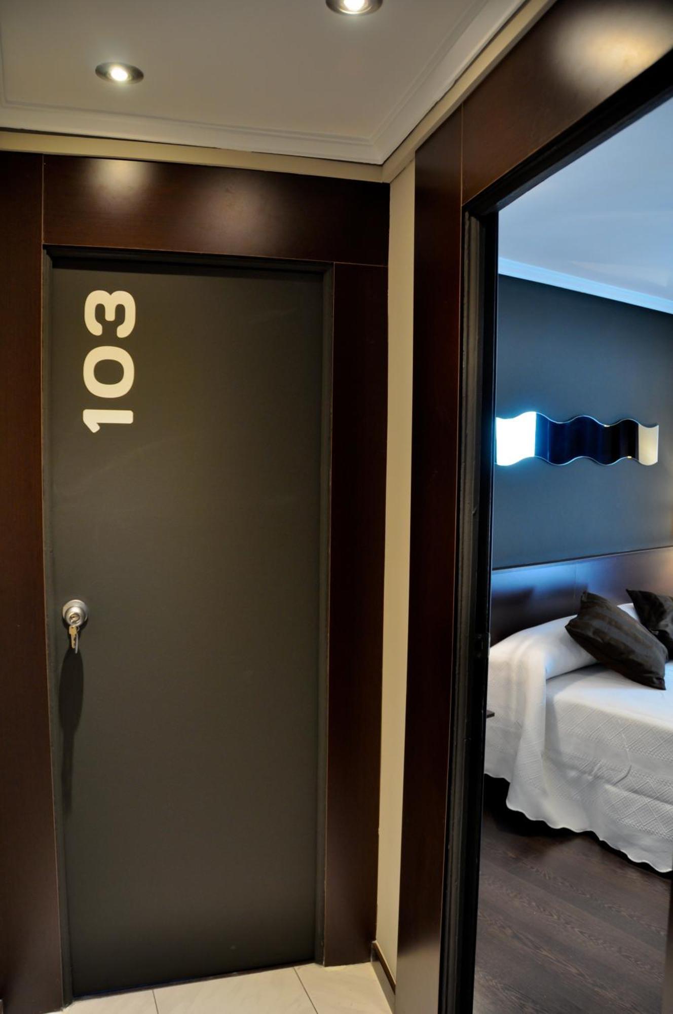 Hostal La Rotonda Ourense Zewnętrze zdjęcie
